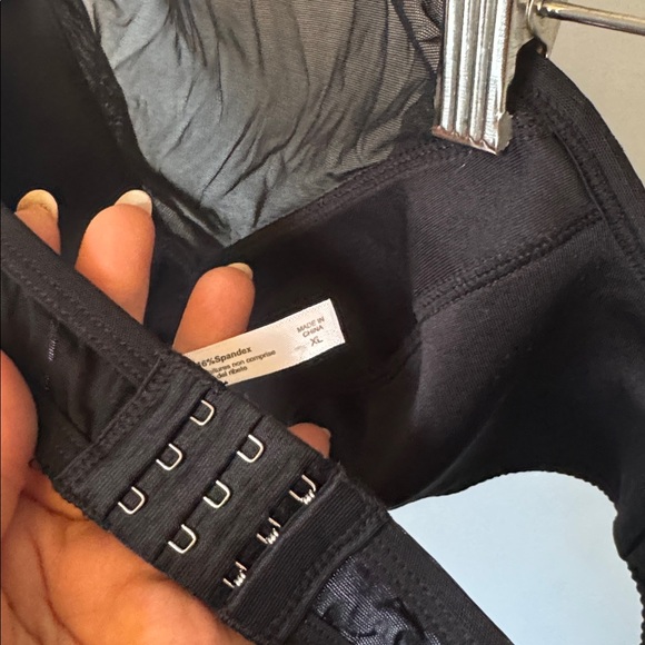 Adore Me soft mesh Sports Bra - Picture 6 of 8